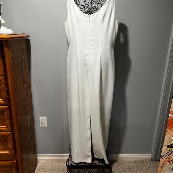 BEAUTIFUL GOWN & JACKET - Picture 6 of 10